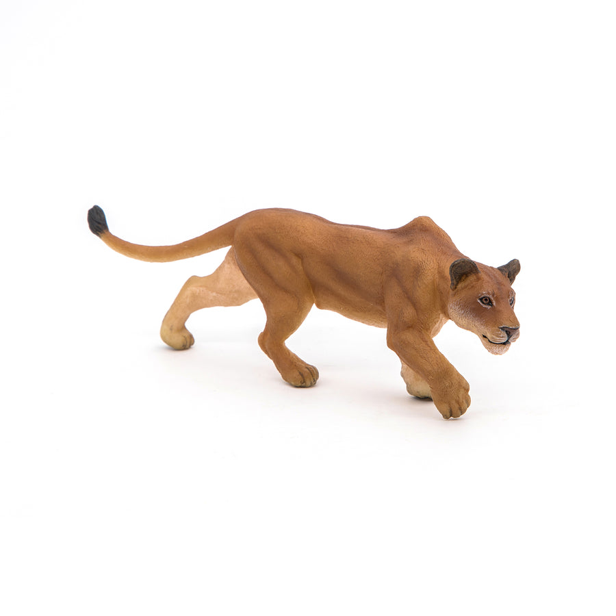 Lioness hunting figurine